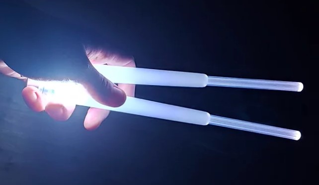 Paire de baguettes diabolo lumineuses Sundia - Cliquez sur l'image pour la fermer