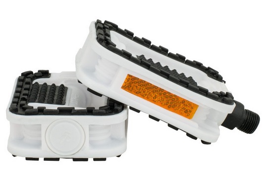 QU-AX pedal antislip white pair