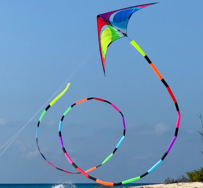 Tube Tail 20 ft. rainbow - Click Image to Close